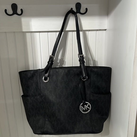 Michael Kors black MK tote - Picture 2 of 16